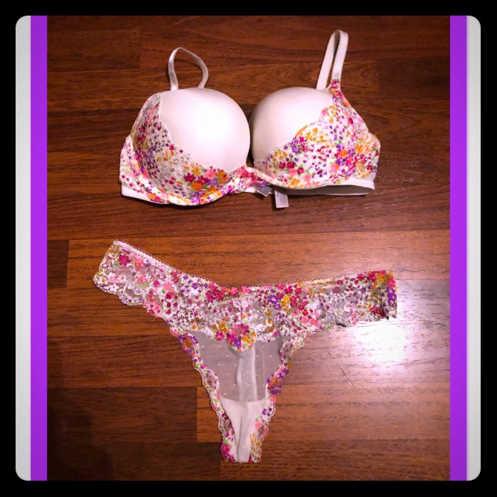NWOT VS Bra and thong panty set